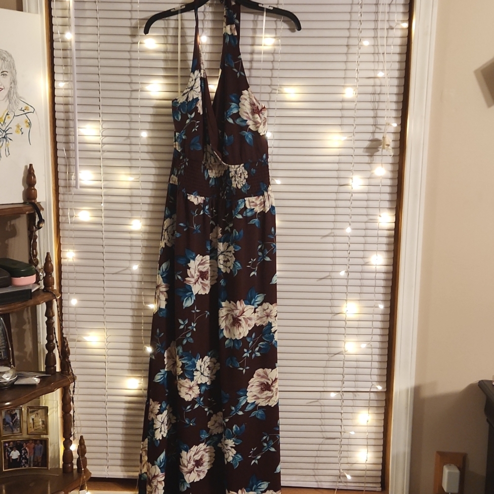 Cute maxi dress new with tag